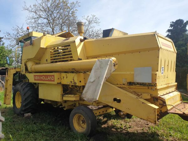 New Holland 8060 (1979 Model) - Image 3